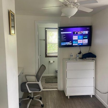 Cozy Room With Private Bathroom Нью-Йорк Экстерьер фото